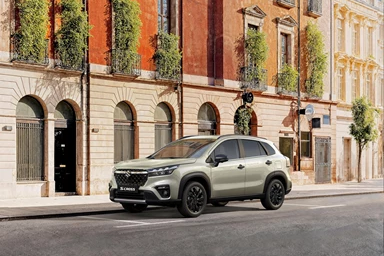 S-Cross Kuro exterior