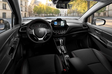 S-Cross Kuro interior